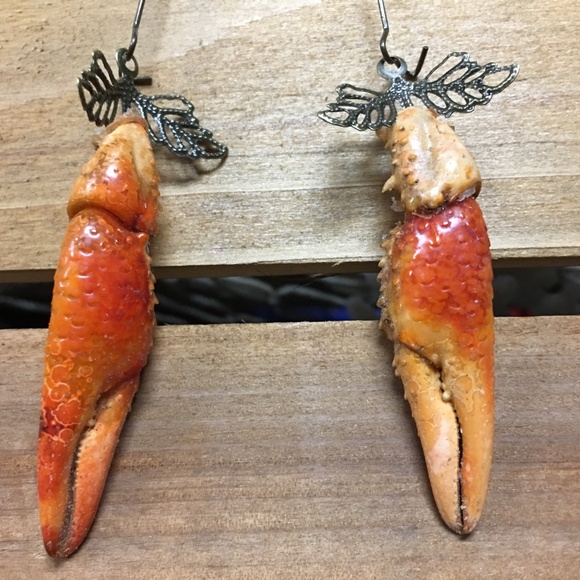 Wild Cajun Style Craw Fish Claw  Earrings - Picture 6 of 6